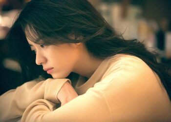 Phụ nữ ngoại tình