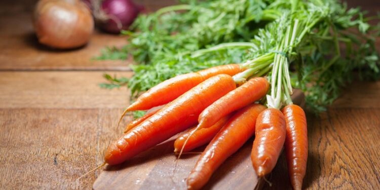 Carotenoid là chất chống oxy có trong cà rốt, cung cấp nhiều lợi ích cho sức khỏe