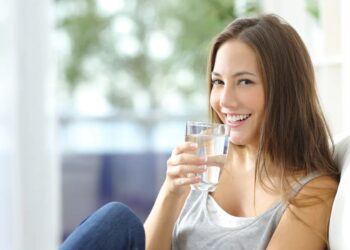 Uống nước để khoẻ mạnh