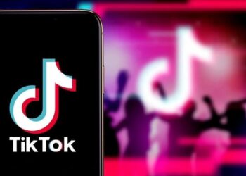 TikTok theo dõi người dùng