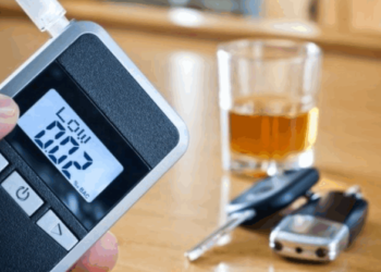 Uống một cốc bia sau bao lâu cơ thể đào thải hết cồn?