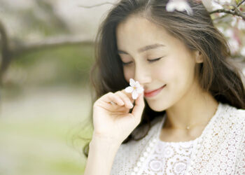 Phụ nữ có những đặc điểm này luôn được đàn ông yêu