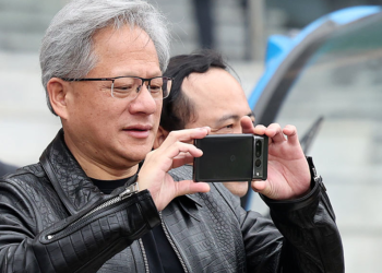 Các CEO công nghệ hàng đầu dùng smartphone gì?