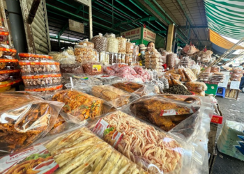 Hàng tết chờ… lương thưởng