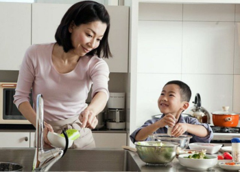 Muốn biết con lớn lên thành công hay không hãy xem trẻ bắt đầu làm việc nhà từ tuổi nào?