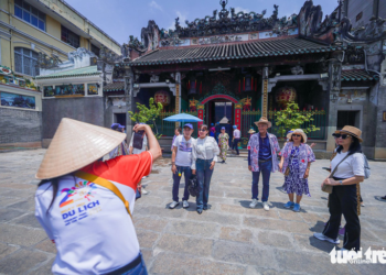 Khách Việt tìm kiếm nơi trốn nắng dịp lễ 30-4 và 1-5