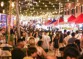 Gợi ý cách khám phá Phú Quốc ‘ngon-bổ-rẻ’ dịp 30.4 bất chấp vé máy bay tăng