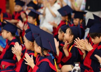 Phụ huynh xin đóng thêm 2 phần quỹ lớp và câu nói chạm trái tim cô giáo