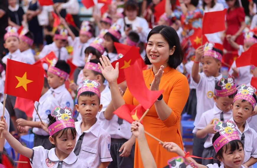 Khai giảng năm học mới